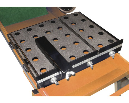 Fliesenschneidmaschine mit Anschlagwinkel