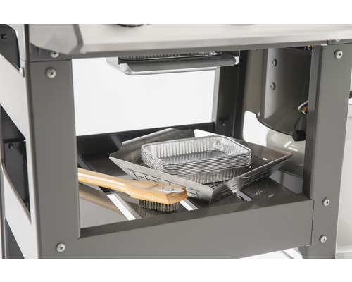 Grillwagen Ablage mit Aluschalen und Grillbürste