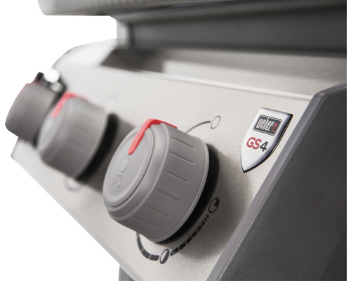 Detailansicht eines Gasgrills mit Bedienknöpfen und Weber GS4 Logo.