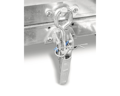 Kofferverschluss aus Metall mit Sicherungsstift