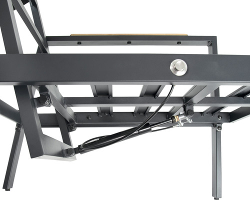 Detailansicht des Metallgestells eines Tisches mit Hebevorrichtung