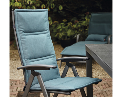 Gartenstuhl mit hoher Rückenlehne und gepolsterter Sitzfläche