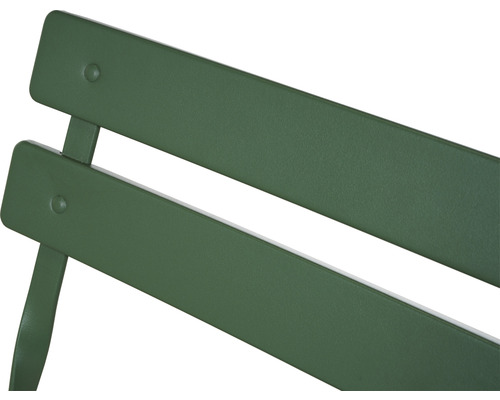 Detail einer grünen Gartenbank aus Metall