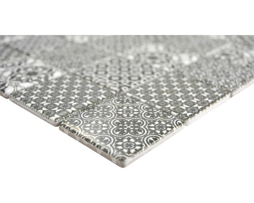 Mosaikfliese mit Muster