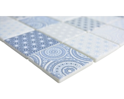 Mosaikfliese mit Muster