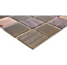 Detailaufnahme von Mosaikfliesen aus Glas