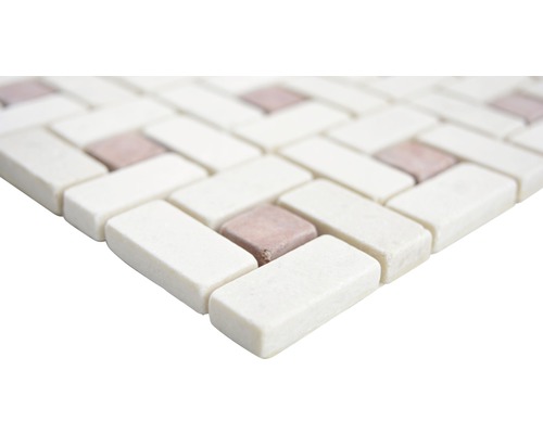 Mosaikmatte mit rechteckigen und quadratischen Steinen