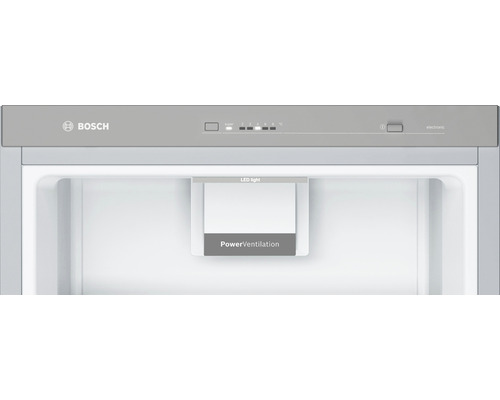 Innenraum eines Kühlschranks mit LED-Beleuchtung und PowerVentilation