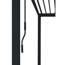 Detailansicht eines schwarzen Handtuchhalters mit Heizfunktion