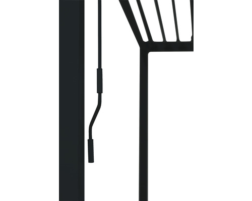 Detailansicht einer Duschabtrennung mit Brauseschlauch