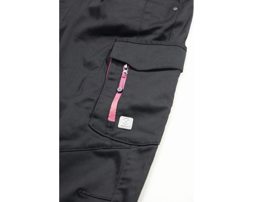 Schwarze Hose mit aufgesetzter Tasche und Reißverschluss