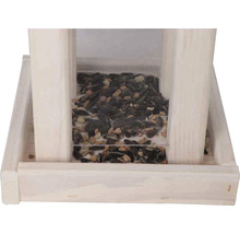 Vogelhaus mit Futtermischung