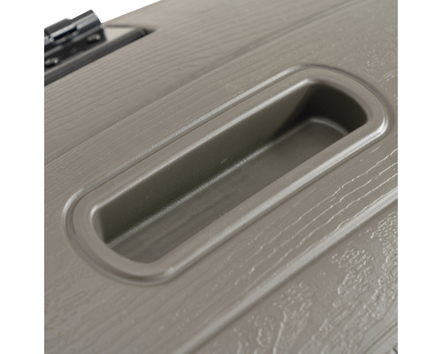 Detailansicht eines Kunststoffdeckels mit Griffmulde