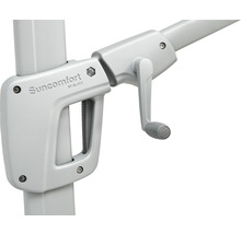 Detailansicht eines Sonnenschirms mit Kurbelmechanismus und Suncomfort by Glatz Logo.