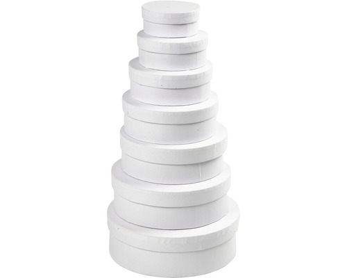Stapel aus runden Pappschachteln in verschiedenen Größen