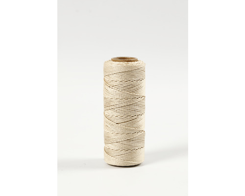 Spule mit hellem Wachsgarn