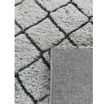 Hochflor-Teppich mit geometrischem Muster