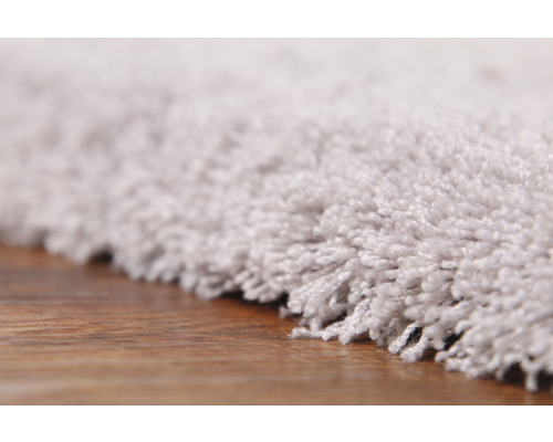 Nahaufnahme eines Teppichs mit hohem Flor