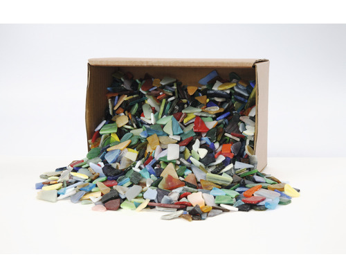 Box mit Mosaiksteinen