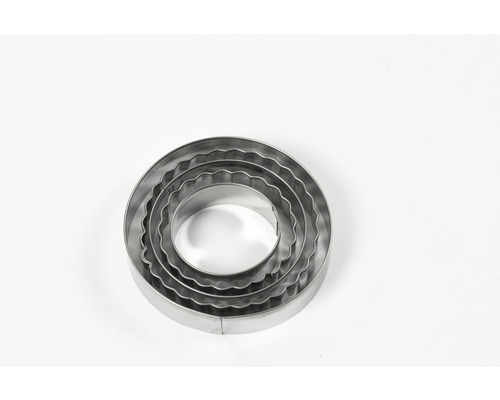 Ausstecher Set aus Edelstahl mit gewelltem Rand