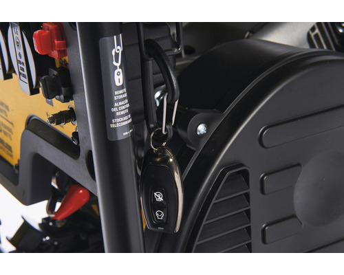 Detailansicht eines Stromerzeugers mit Fernbedienung