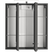 Geöffneter Spiegelschrank mit Steckdose und Glasablagen
