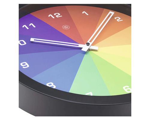 Wanduhr mit Farbrad und Zahlenanzeige