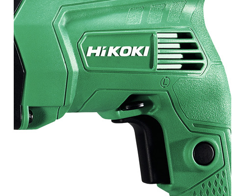 Detailansicht eines grünen HiKoki Bohrers mit schwarzem Griff