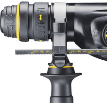 Detailansicht einer Bohrmaschine mit Tiefenanschlag