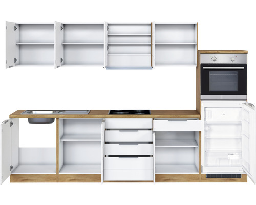 Küchenzeile mit Spüle, Kochfeld, Backofen und Kühlschrank