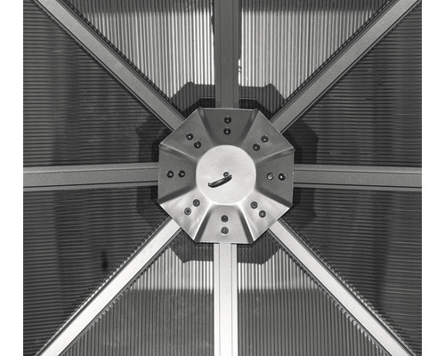 Detailansicht einer Pavillonkonstruktion mit Metallelementen und Platten