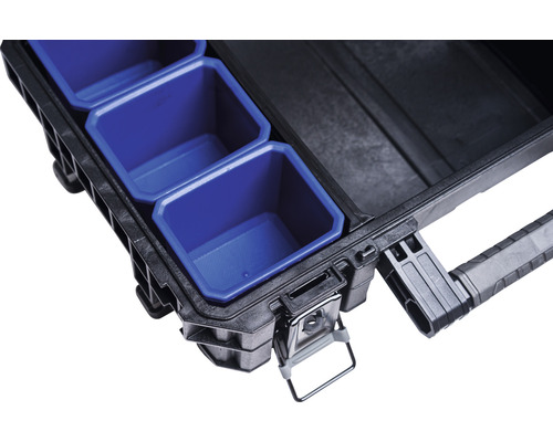 Werkzeugkoffer mit blauen Einsätzen und Verschluss