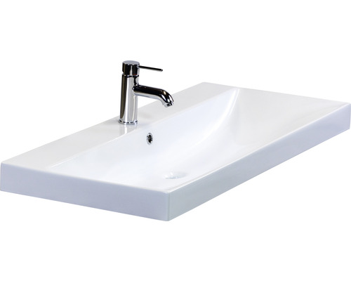 Waschtisch mit Armatur