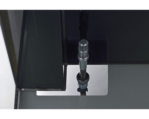 Detailansicht eines Aquariums mit Filterelement.