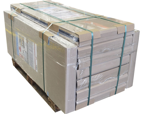 Palette mit verpackten Türen