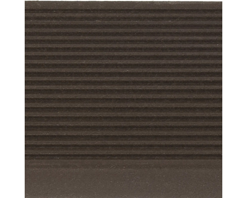 Gerillte Terrassendiele aus Holz