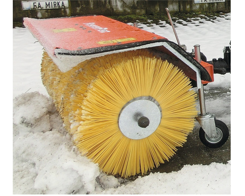 Kehrmaschine zum Schneeräumen