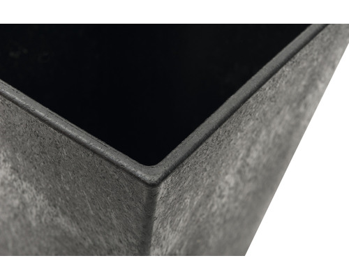 Detailansicht eines Pflanzkübels