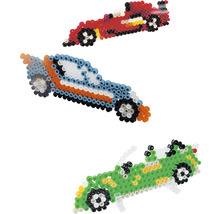 Drei Autos aus Bügelperlen