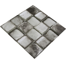 Mosaikfliese aus Glas mit quadratischen Elementen