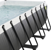 Detailansicht eines Aufstellpools mit Stahlrahmen und Wasserfüllung.