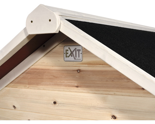 Detailansicht des Holzhauses mit dem Exit Logo.