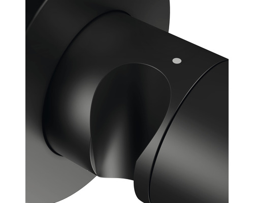 Detailaufnahme eines Wasserhahn-Auslaufs