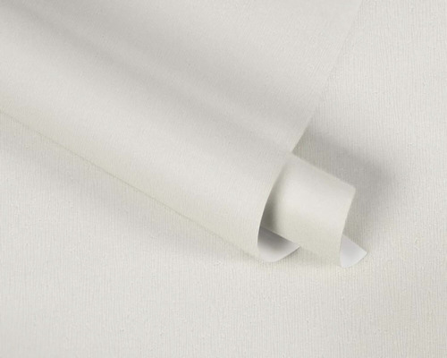 Weiße Vliestapete in aufgerollter Form