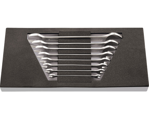 Satz Ringmaulschlüssel im Werkzeugkasten