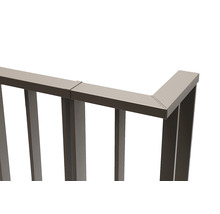 Detailansicht eines Metallzauns