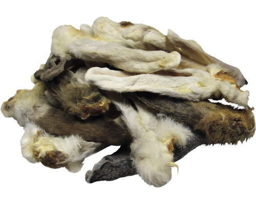 Stapel getrockneter Kaninchenohren für Hunde