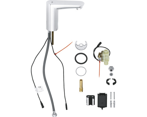 Berührungslose Armatur mit Zubehör