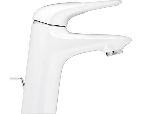 Waschtischarmatur in hellem Farbton mit Bedienungshebel