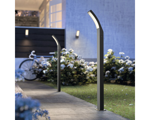 Beleuchteter Gartenweg mit Aussenleuchten.